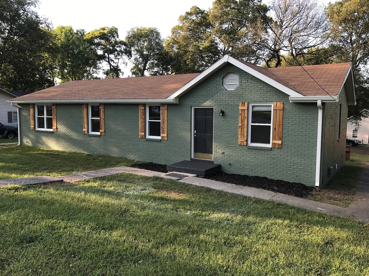 217 Queen Avenue - B