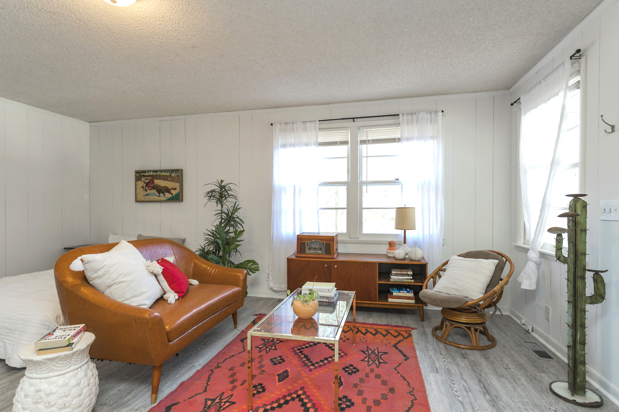 215 Donna Drive - STUDIO